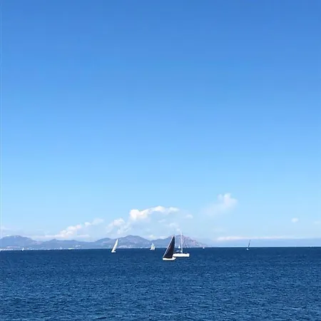 Maxime Vue Feerique Piscine Chauffee Daire Sainte-Maxime
